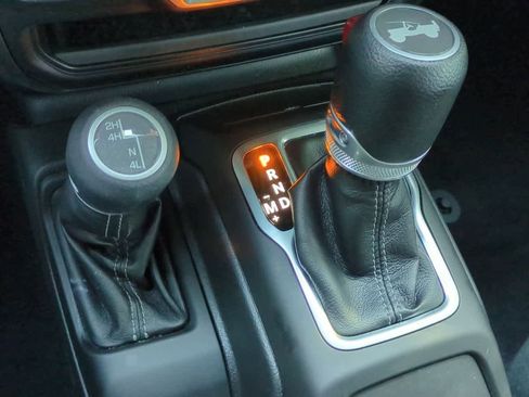 Used 2024 Jeep Wrangler Sport S image 32