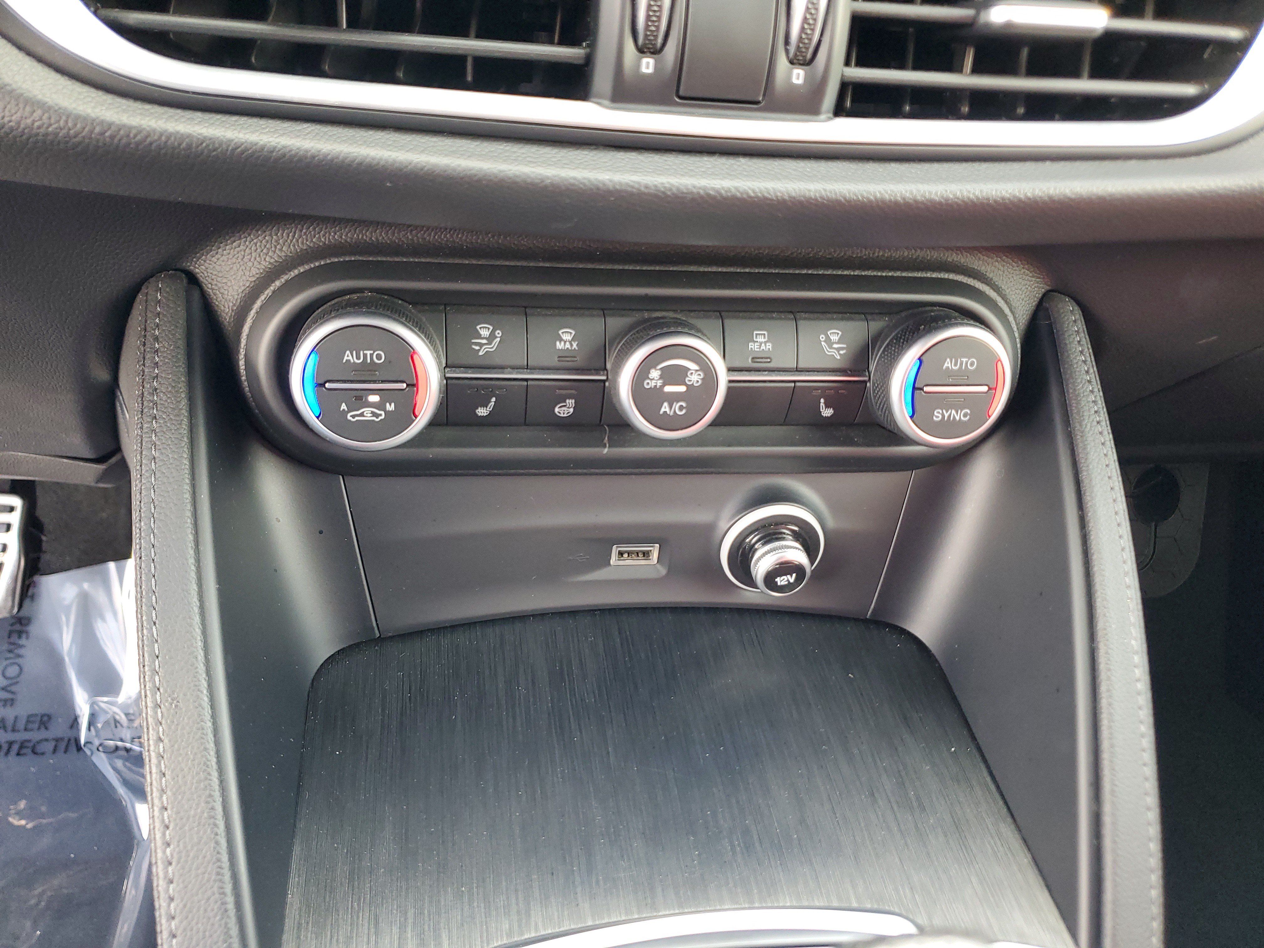 Used 2022 Alfa Romeo Stelvio Sprint AWD/4WD image 23