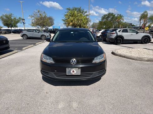 Used 2011 Volkswagen Jetta Sedan image 4