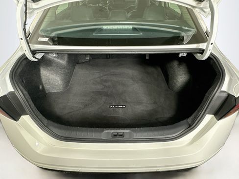 Used 2025 Nissan Altima 2.5 SR FWD image 27