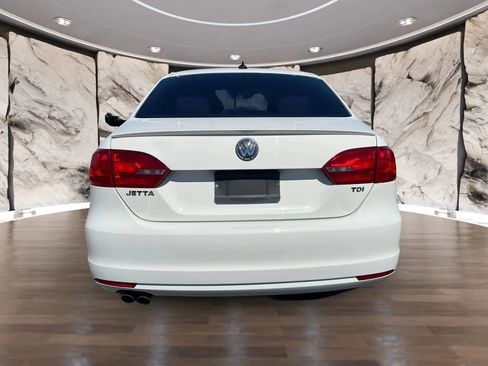 Used 2012 Volkswagen Jetta TDI w/ TDI Appearance Pkg image 4