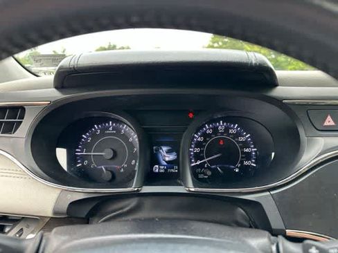 Used 2016 Toyota Avalon XLE Premium FWD image 8