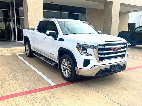 Used 2020 GMC Sierra 1500 SLE w/ SLE Value Package image 3