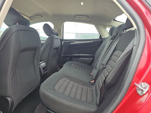 Used 2020 Ford Fusion SE image 15