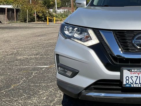 Used 2020 Nissan Rogue SL w/ Premium Package image 56