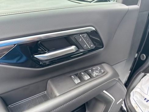 New 2026 Chevrolet Suburban Premier w/ Sun And Tow Package AWD/4WD image 12