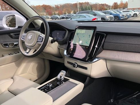 New 2026 Volvo XC90 B6 Ultra image 17