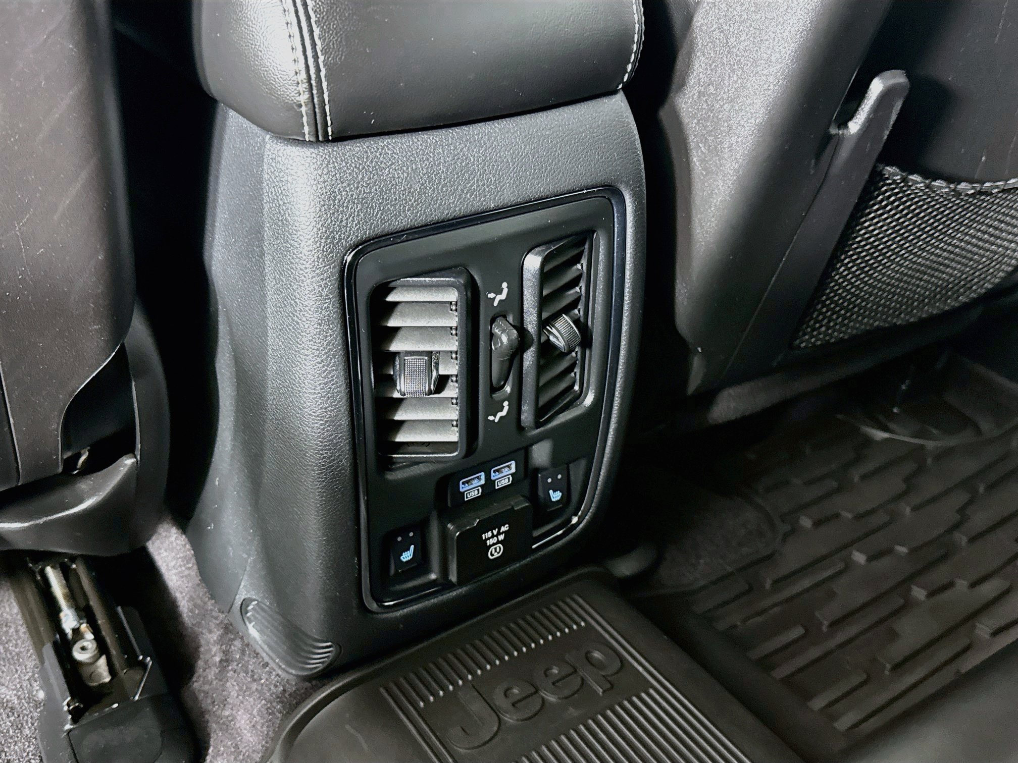 Used 2016 Jeep Grand Cherokee Limited AWD/4WD image 27