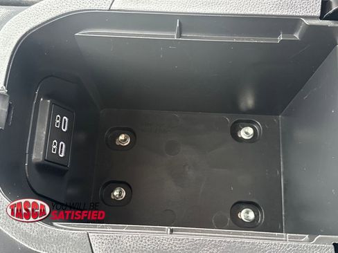 Used 2025 Toyota RAV4 XLE AWD/4WD image 26