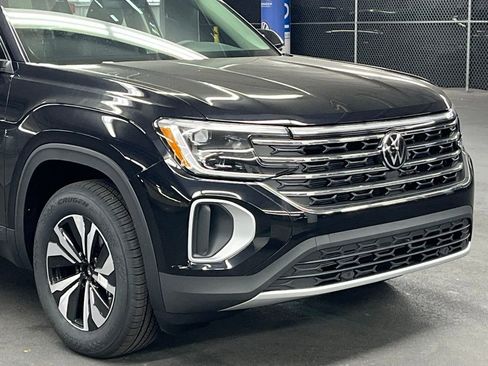 New 2026 Volkswagen Atlas Cross Sport SE image 40