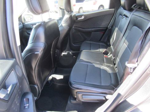 Used 2020 Ford Escape Titanium AWD/4WD image 15