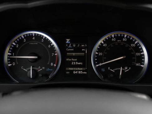 Used 2019 Toyota Highlander Limited FWD image 21