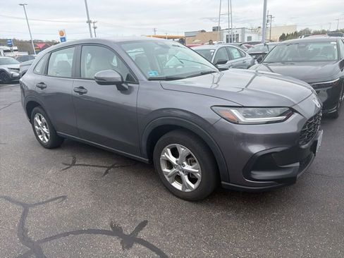 Used 2023 Honda HR-V LX image 1