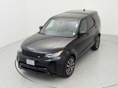 Certified 2024 Land Rover Discovery Dynamic SE image 13