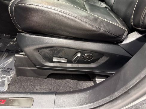 Used 2020 Ford Explorer ST w/ Premium Technology Package image 15