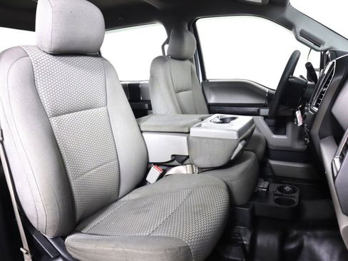 Used 2017 Ford F150 XLT w/ Trailer Tow Package image 40