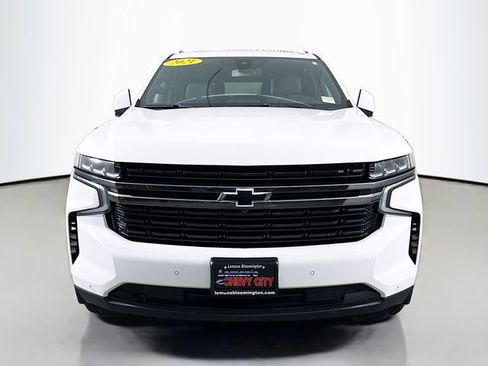 Used 2021 Chevrolet Suburban RST w/ Luxury Package image 2
