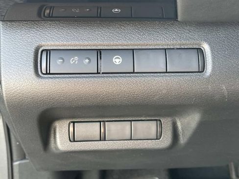 Certified 2024 Nissan Pathfinder SV FWD image 35