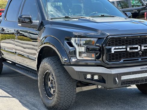 Used 2018 Ford F150 Raptor w/ Equipment Group 802A Luxury AWD/4WD image 9