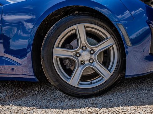 Used 2020 Chevrolet Camaro LT RWD image 13