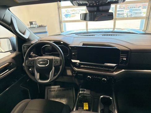 Used 2025 GMC Sierra 1500 Elevation w/ Preferred Package AWD/4WD image 16