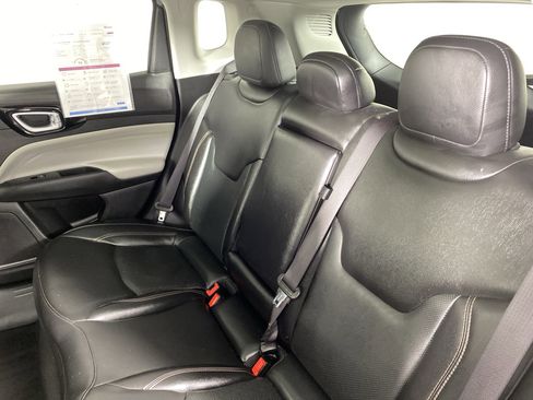 Used 2022 Jeep Compass Limited w/ Sun and Sound Group image 33