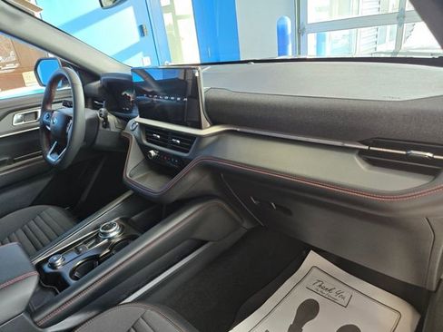 New 2026 Ford Explorer ST-Line w/ ST-Line Street Pack image 25