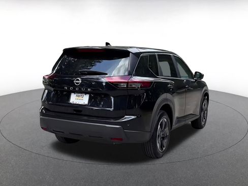 Used 2025 Nissan Rogue SV FWD image 14