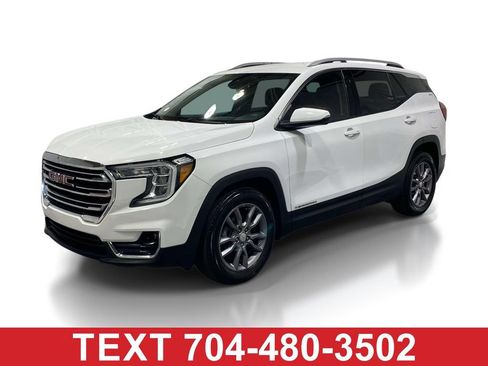 Used 2024 GMC Terrain SLT FWD image 1