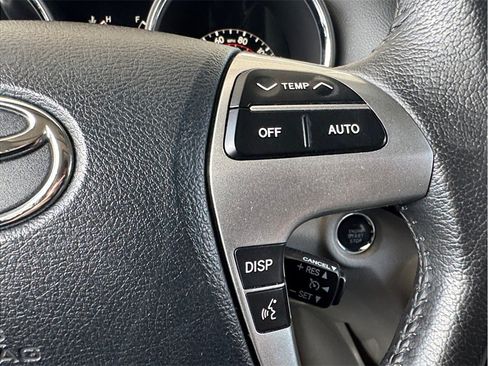 Used 2013 Toyota Highlander Limited FWD image 15
