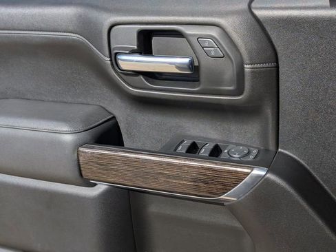 Used 2022 GMC Sierra 1500 Elevation image 24