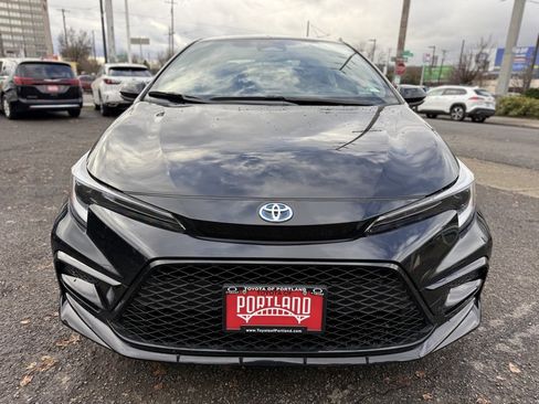 Used 2023 Toyota Corolla SE image 3