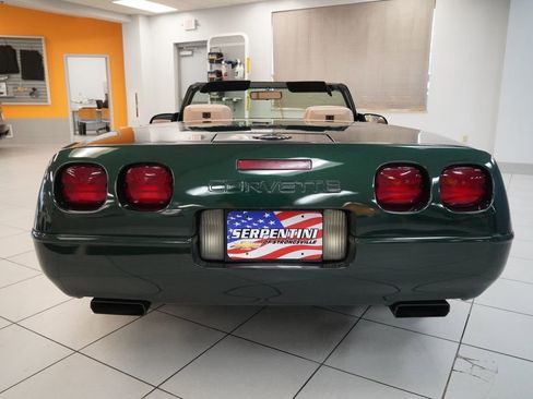 Used 1993 Chevrolet Corvette Convertible RWD image 16