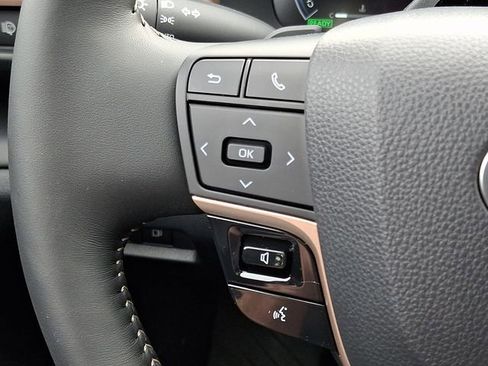 New 2026 Toyota Crown Signia Limited image 19