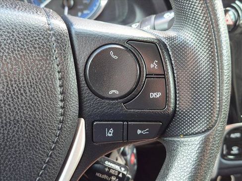 Certified 2018 Toyota Corolla LE FWD image 5