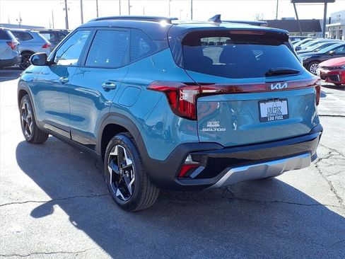 Used 2025 Kia Seltos S image 2