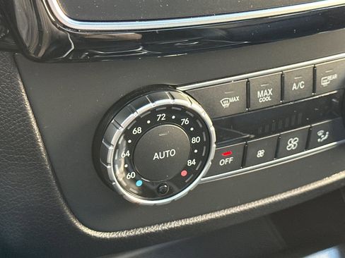 Used 2019 Mercedes-Benz GLE 43 AMG image 29