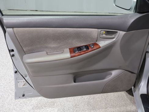 Used 2006 Toyota Corolla LE FWD image 13