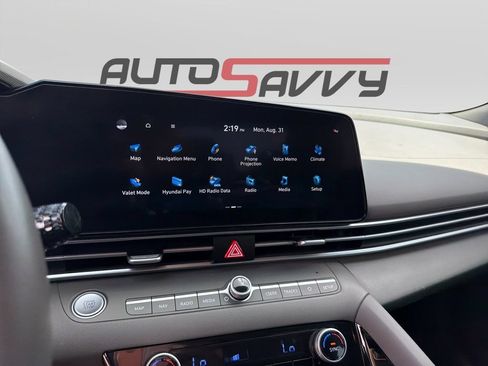 Used 2023 Hyundai Elantra SEL w/ Convenience Package FWD image 13