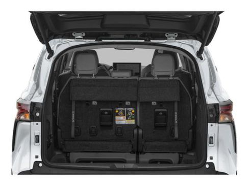New 2026 Toyota Sienna XLE FWD image 13