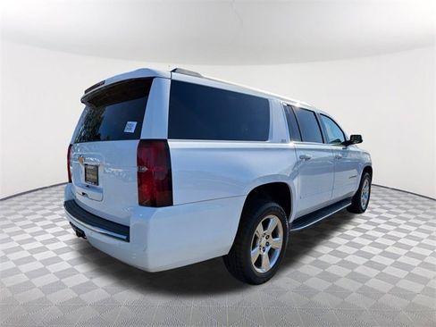 Used 2016 Chevrolet Suburban LTZ image 5