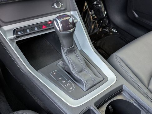 Used 2022 Audi Q3 2.0T Premium w/ Convenience Package image 14