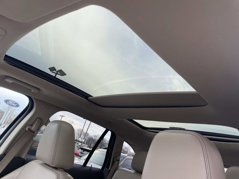 Used 2011 Ford Edge SEL w/ 202A Rapid Spec Order Code image 17