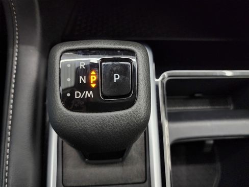 Used 2025 Nissan Pathfinder SV image 47
