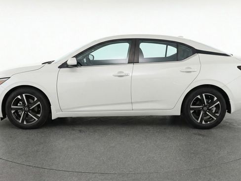 Used 2025 Nissan Sentra SV FWD image 5