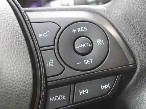 Used 2019 Toyota RAV4 XLE FWD image 30