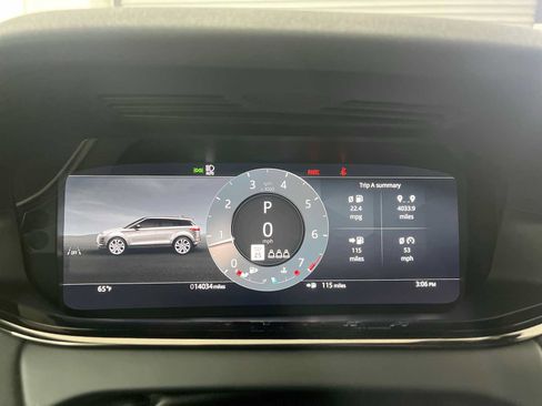 Used 2025 Land Rover Range Rover Evoque Dynamic SE AWD/4WD image 16