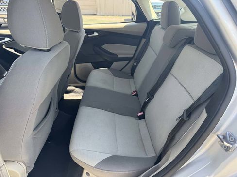 Used 2013 Ford Focus SE FWD image 18