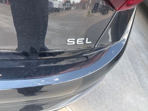 Used 2023 Volkswagen Jetta SEL FWD image 3