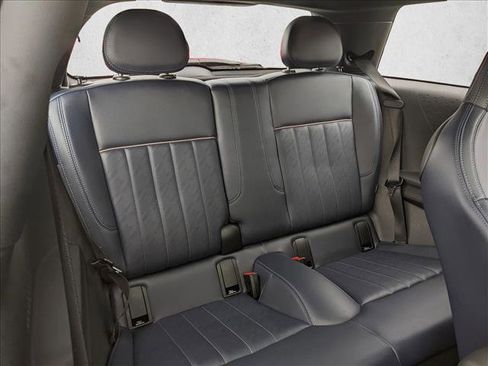 Certified 2025 MINI Cooper 2-Door Hardtop FWD image 18